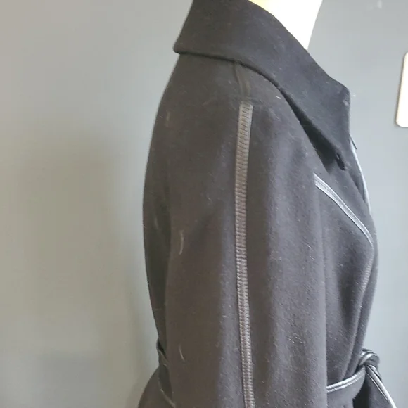 Dawn Levy NY Fergie  Black Fit & flare  Belted Wool  Coat  Sz L - Picture 6 of 17
